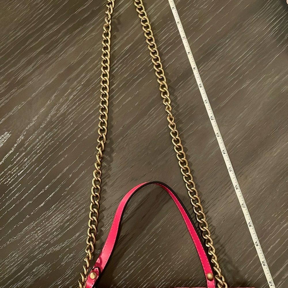 GUCCI
Velvet Matelasse GG Marmont Shoulder Bag Light Raspberry Rose
NWOT - Picture 14 of 17